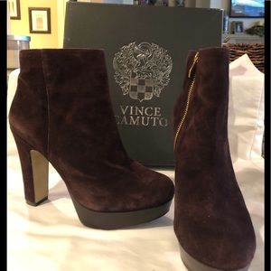 Vince Camuto Shoes - Vince Camuto brown suede bootie Vince Camuto Shoes - Vince Camuto brown suede bootie